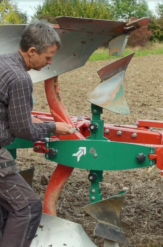 Skimmers-adjustments-1-ghg86h24kl